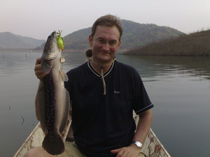 giant snakehead lure fishing in maekuang reservoir chiang mai